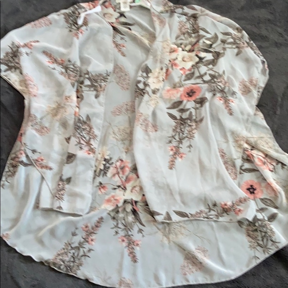 Caley open kimono